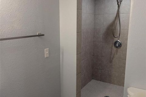 Immobilier commercial à vendre à Bradenton, Floride: 3 chambres, 109.16 m2 № 1911736 - photo 18