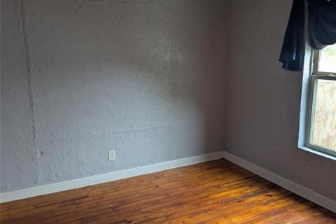 Immobilier commercial à vendre à Bradenton, Floride: 3 chambres, 109.16 m2 № 1911736 - photo 9