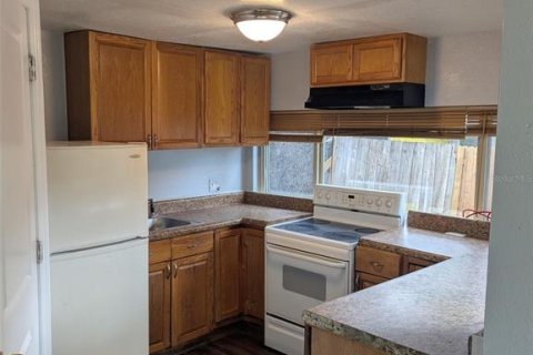 Immobilier commercial à vendre à Bradenton, Floride: 3 chambres, 109.16 m2 № 1911736 - photo 15