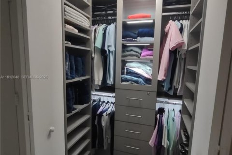 Copropriété à vendre à Miami, Floride: 1 chambre, 72.09 m2 № 1977379 - photo 15