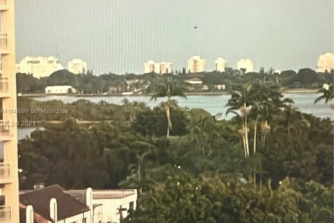 Copropriété à vendre à Miami, Floride: 2 chambres, 141.21 m2 № 1999561 - photo 11