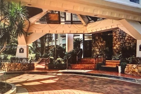 Copropriété à vendre à Miami, Floride: 2 chambres, 141.21 m2 № 1999561 - photo 5