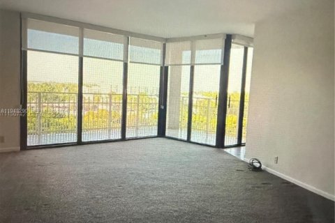 Copropriété à vendre à Miami, Floride: 2 chambres, 141.21 m2 № 1999561 - photo 14