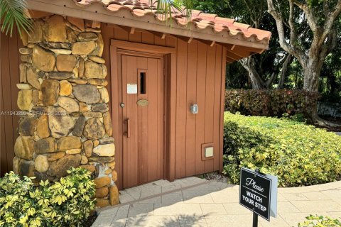 Copropriété à vendre à Miami, Floride: 2 chambres, 141.21 m2 № 1999561 - photo 25