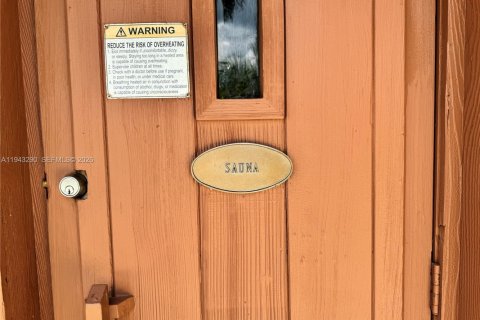 Copropriété à vendre à Miami, Floride: 2 chambres, 141.21 m2 № 1999561 - photo 26