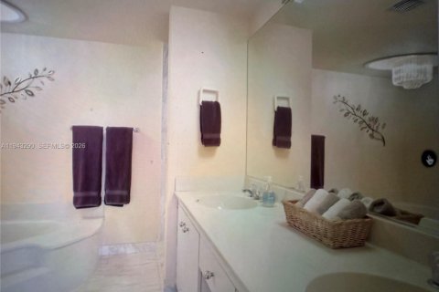 Copropriété à vendre à Miami, Floride: 2 chambres, 141.21 m2 № 1999561 - photo 20