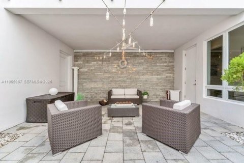 Купить таунхаус в Дорал, Флорида 4 спальни, 215.25м2, № 2010793 - фото 23