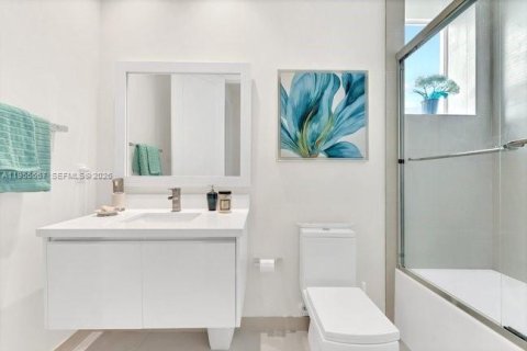 Купить таунхаус в Дорал, Флорида 4 спальни, 215.25м2, № 2010793 - фото 20