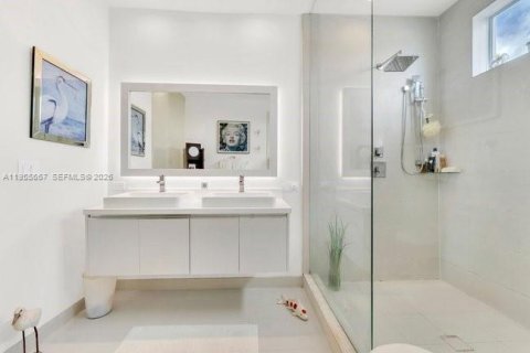 Купить таунхаус в Дорал, Флорида 4 спальни, 215.25м2, № 2010793 - фото 17