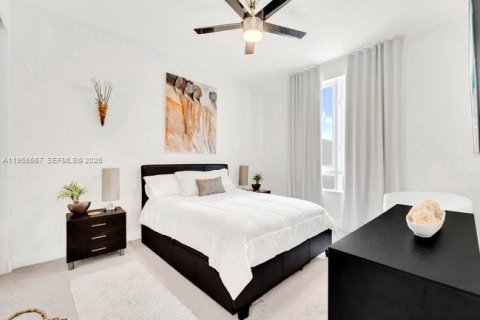 Купить таунхаус в Дорал, Флорида 4 спальни, 215.25м2, № 2010793 - фото 19