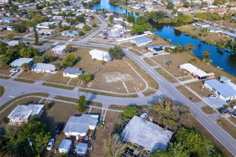 Terreno en venta en Port Charlotte, Florida № 2160137 - foto 2