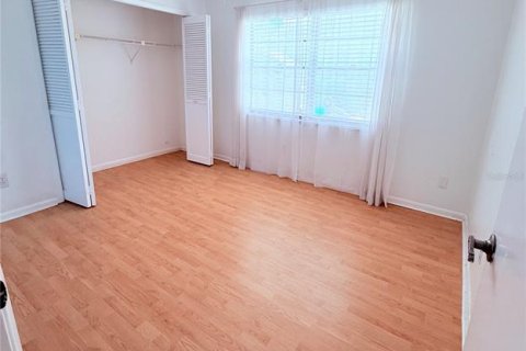 House in Tampa, Florida 4 bedrooms, 204.11 sq.m. № 1807012 - photo 17