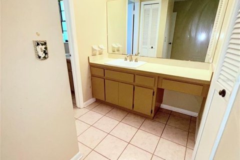 House in Tampa, Florida 4 bedrooms, 204.11 sq.m. № 1807012 - photo 11