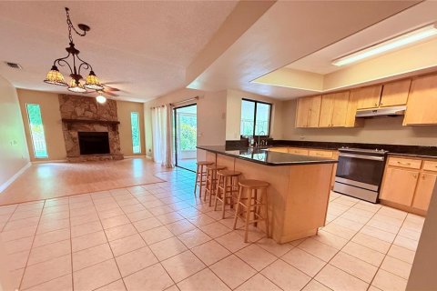 House in Tampa, Florida 4 bedrooms, 204.11 sq.m. № 1807012 - photo 2