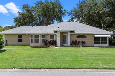 Villa ou maison à vendre à Leesburg, Floride: 2 chambres, 120.31 m2 № 1843332 - photo 1