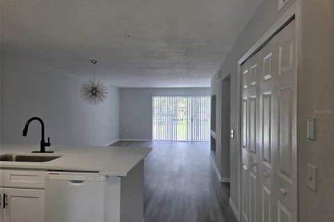 Copropriété à louer à Orlando, Floride: 2 chambres, 107.77 m2 № 2398507 - photo 7