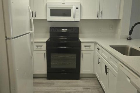 Copropriété à louer à Orlando, Floride: 2 chambres, 107.77 m2 № 2398507 - photo 4