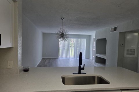 Copropriété à louer à Orlando, Floride: 2 chambres, 107.77 m2 № 2398507 - photo 3
