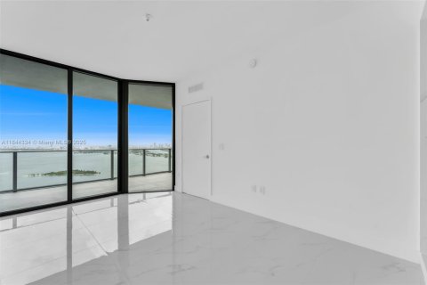 Condo in Miami, Florida, 2 bedrooms № 2169380 - photo 19