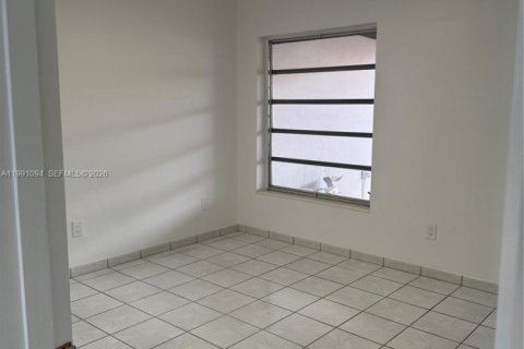 Townhouse in Miami, Florida 3 bedrooms, 94.3 sq.m. № 2062242 - photo 2