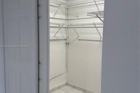 Townhouse in Miami, Florida 3 bedrooms, 94.3 sq.m. № 2062242 - photo 3