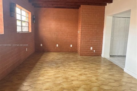 Townhouse in Miami, Florida 3 bedrooms, 94.3 sq.m. № 2062242 - photo 11