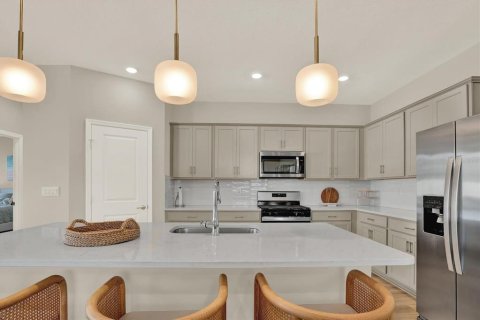 House in Land O' Lakes, Florida 3 bedrooms, 209.87 sq.m. № 1886279 - photo 8