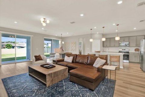 House in Land O' Lakes, Florida 3 bedrooms, 209.87 sq.m. № 1886279 - photo 2