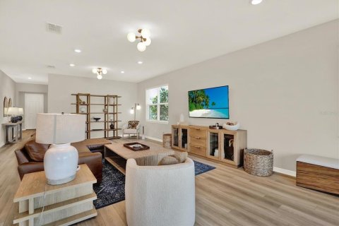 House in Land O' Lakes, Florida 3 bedrooms, 209.87 sq.m. № 1886279 - photo 3