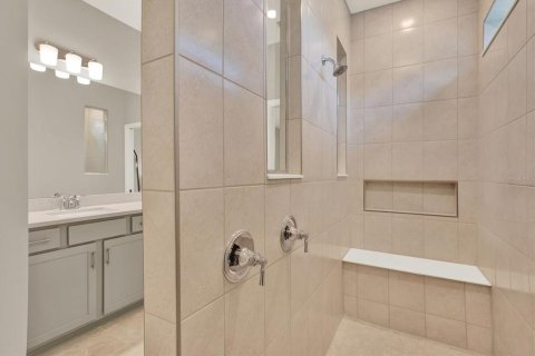 House in Land O' Lakes, Florida 3 bedrooms, 209.87 sq.m. № 1886279 - photo 16