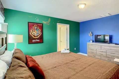 Adosado en venta en Kissimmee, Florida, 5 dormitorios, 197.7 m2 № 1919842 - foto 25
