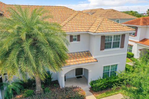 Adosado en venta en Kissimmee, Florida, 5 dormitorios, 197.7 m2 № 1919842 - foto 1
