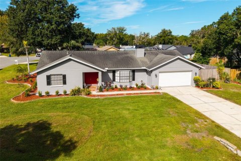House in Land O' Lakes, Florida 3 bedrooms, 174.66 sq.m. № 2406735 - photo 4