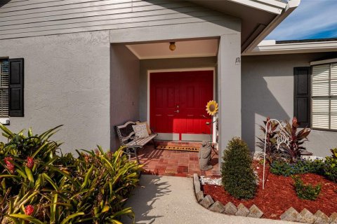 House in Land O' Lakes, Florida 3 bedrooms, 174.66 sq.m. № 2406735 - photo 9