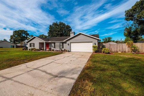 House in Land O' Lakes, Florida 3 bedrooms, 174.66 sq.m. № 2406735 - photo 8