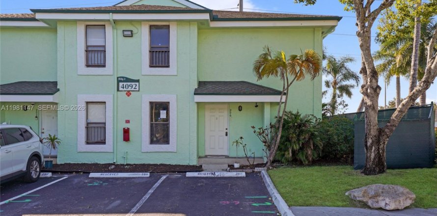 Condo à Sunrise, Floride, 2 chambres  № 2044053