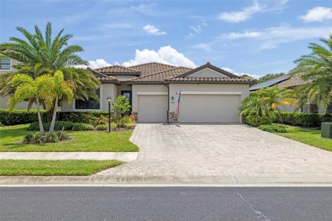 Villa ou maison à vendre à Bradenton, Floride: 4 chambres, 212.47 m2 № 2297043 - photo 6