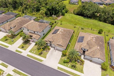 Villa ou maison à vendre à Bradenton, Floride: 4 chambres, 212.47 m2 № 2297043 - photo 2