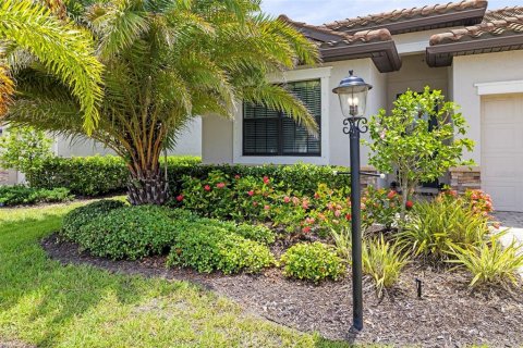 Villa ou maison à vendre à Bradenton, Floride: 4 chambres, 212.47 m2 № 2297043 - photo 4
