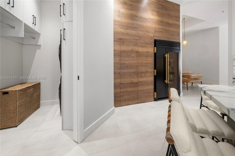 Copropriété à vendre à Miami, Floride: 2 chambres, 194.44 m2 № 2083914 - photo 18