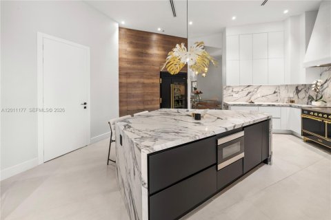Copropriété à vendre à Miami, Floride: 2 chambres, 194.44 m2 № 2083914 - photo 17