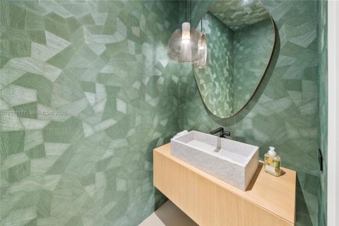 Copropriété à vendre à Miami, Floride: 2 chambres, 194.44 m2 № 2083914 - photo 28