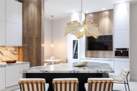 Copropriété à vendre à Miami, Floride: 2 chambres, 194.44 m2 № 2083914 - photo 14