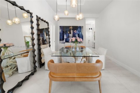 Copropriété à vendre à Miami, Floride: 2 chambres, 194.44 m2 № 2083914 - photo 12