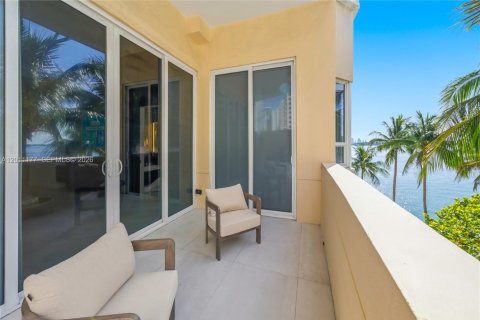 Copropriété à vendre à Miami, Floride: 2 chambres, 194.44 m2 № 2083914 - photo 3