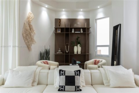 Copropriété à vendre à Miami, Floride: 2 chambres, 194.44 m2 № 2083914 - photo 6