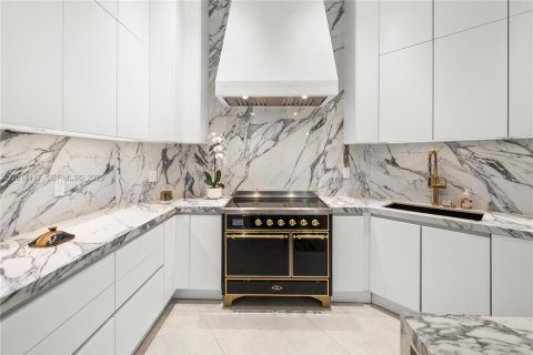 Copropriété à vendre à Miami, Floride: 2 chambres, 194.44 m2 № 2083914 - photo 15