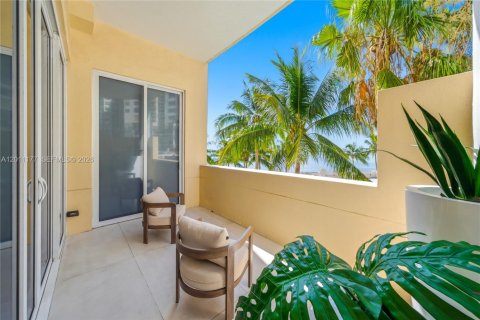 Copropriété à vendre à Miami, Floride: 2 chambres, 194.44 m2 № 2083914 - photo 2