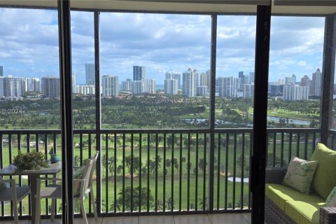 Купить кондоминиум в Авентура, Флорида 2 спальни, 107.49м2, № 1984844 - фото 1