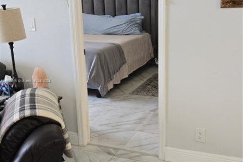 Купить кондоминиум в Авентура, Флорида 2 спальни, 107.49м2, № 1984844 - фото 17